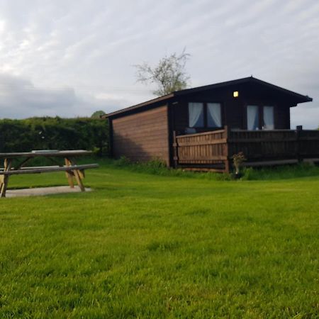 Country Bumpkin - Romantic Couples Stay In Oakhill Cabin Exterior photo