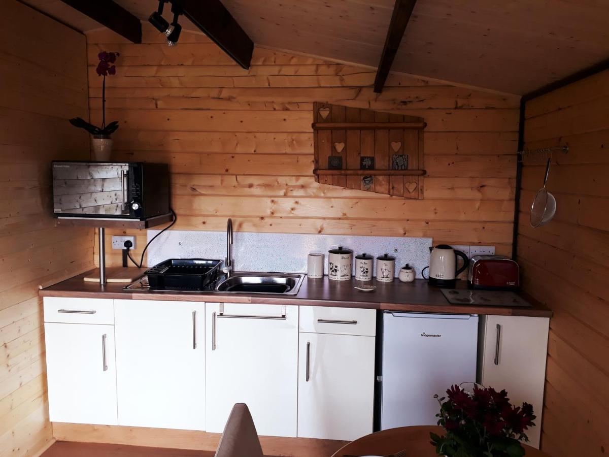 Country Bumpkin - Romantic Couples Stay In Oakhill Cabin Exterior photo