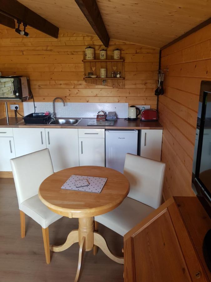 Country Bumpkin - Romantic Couples Stay In Oakhill Cabin Exterior photo
