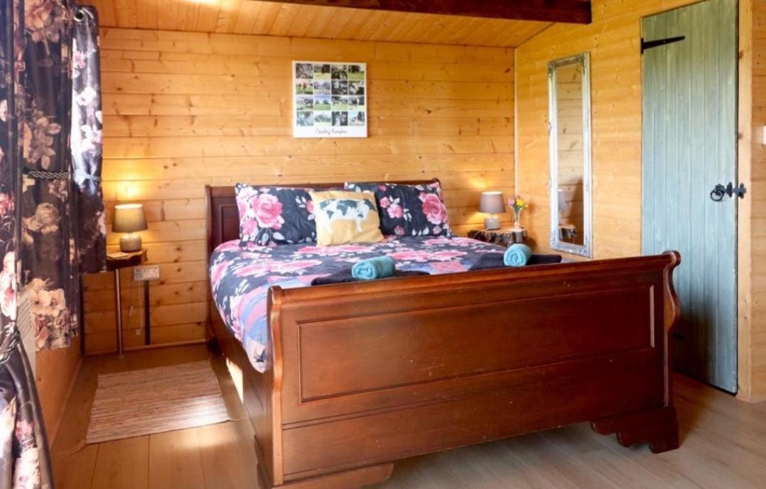 Country Bumpkin - Romantic Couples Stay In Oakhill Cabin Exterior photo